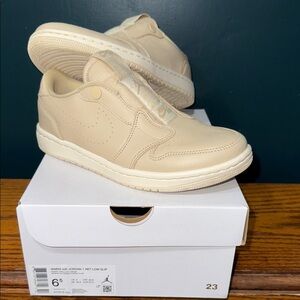 Jordan Beige Sneakers